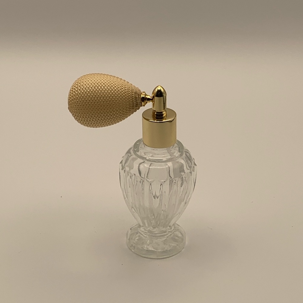 Elegant Glass Perfume Bottle with Gold Atomizer